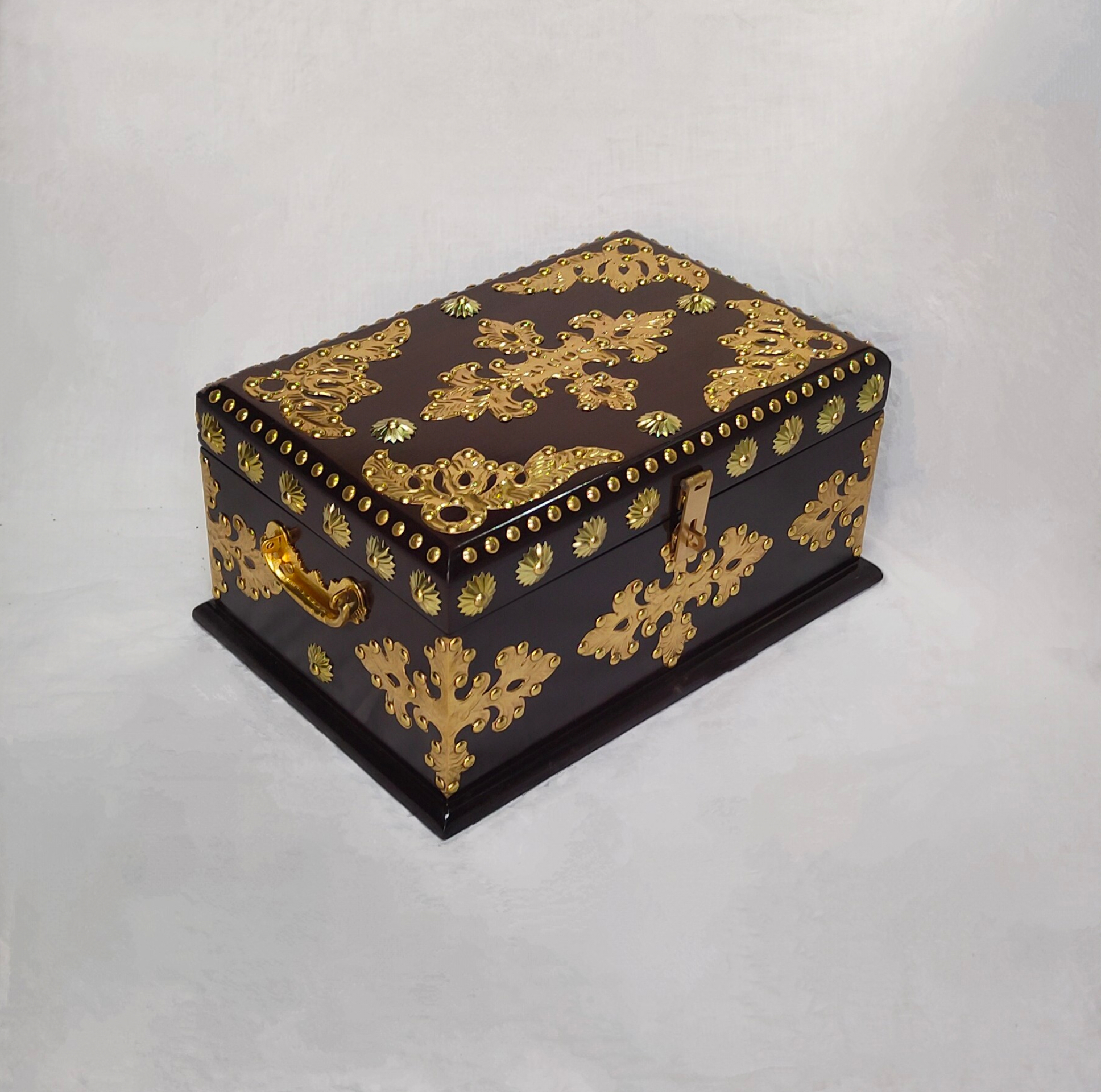 natural and artistic